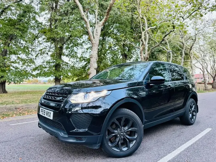 Land Rover Discovery Sport 2019 photo 3