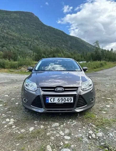 Ford Focus 2013 photo 2