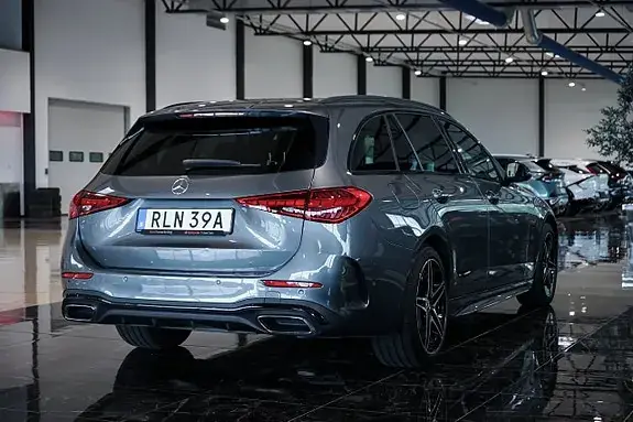 Mercedes-Benz C300 2023 photo 5