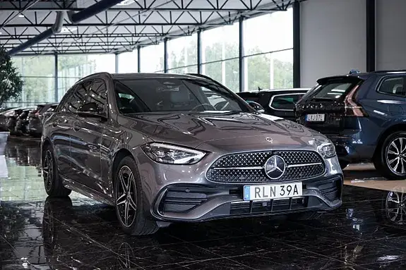 Mercedes-Benz C300 2023 photo 3