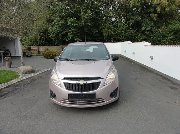 Chevrolet Spark 2010 photo 2