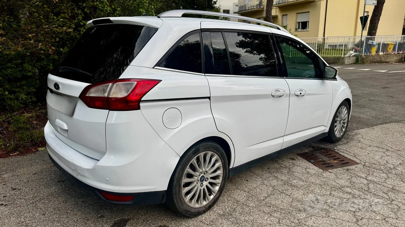 Ford C-Max 2013 photo 3