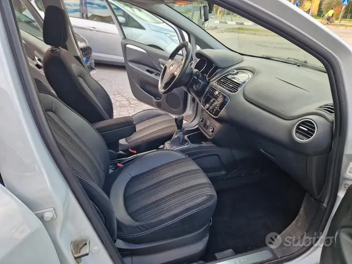 Fiat Punto Evo 2011 photo 5