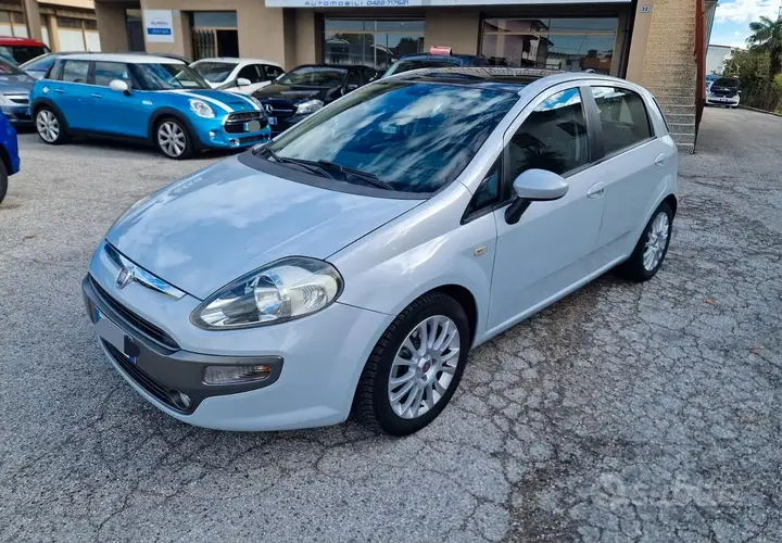 Fiat Punto Evo 2011 photo 2