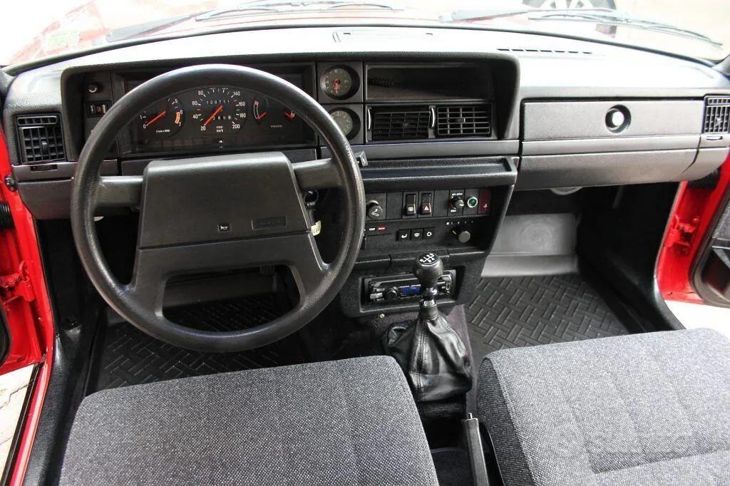Volvo 240 1991 photo 4