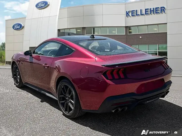 Ford Mustang 2026 photo 3