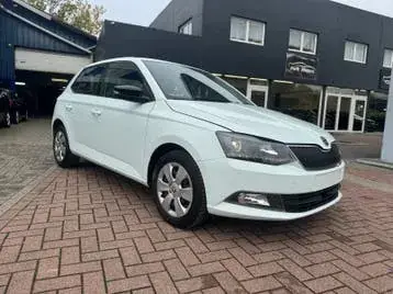 Skoda Fabia 2015 photo 2