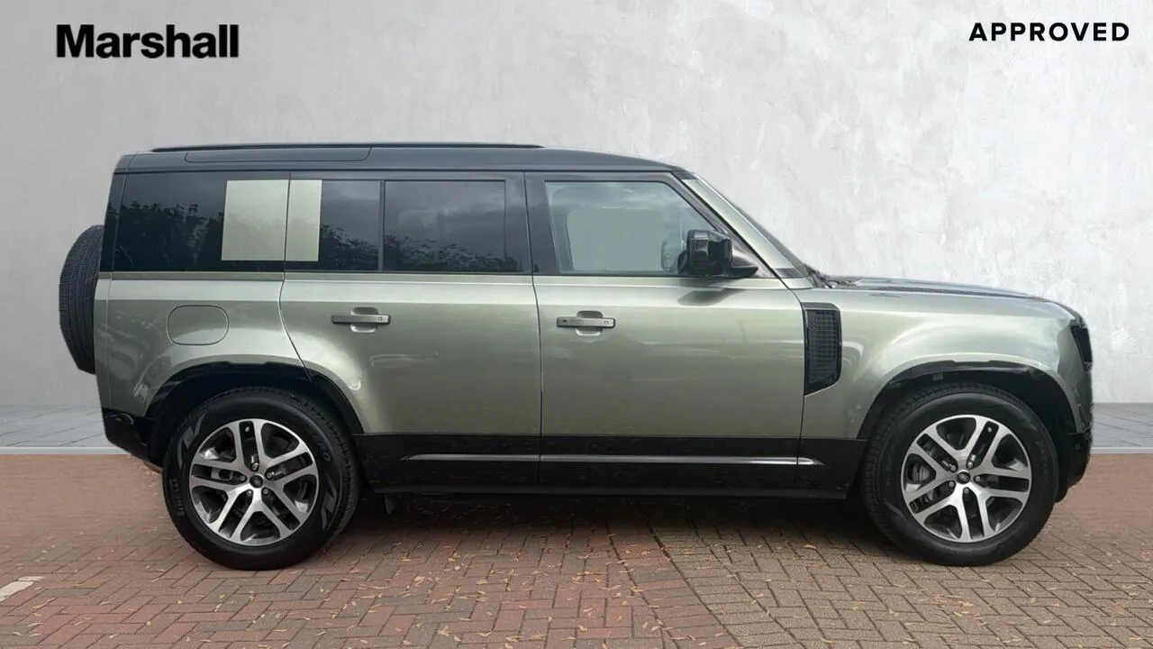 Land Rover Defender 110 2024 photo 5