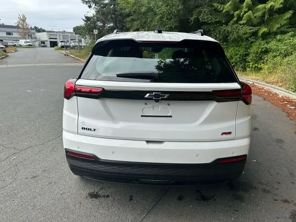 Chevrolet Bolt 2027 photo 4