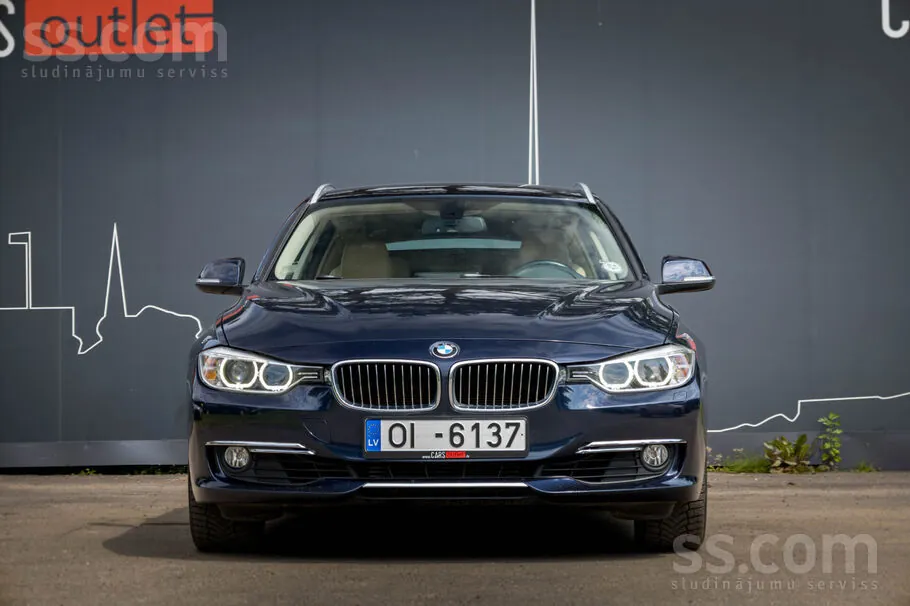 BMW 330 2013 photo 2