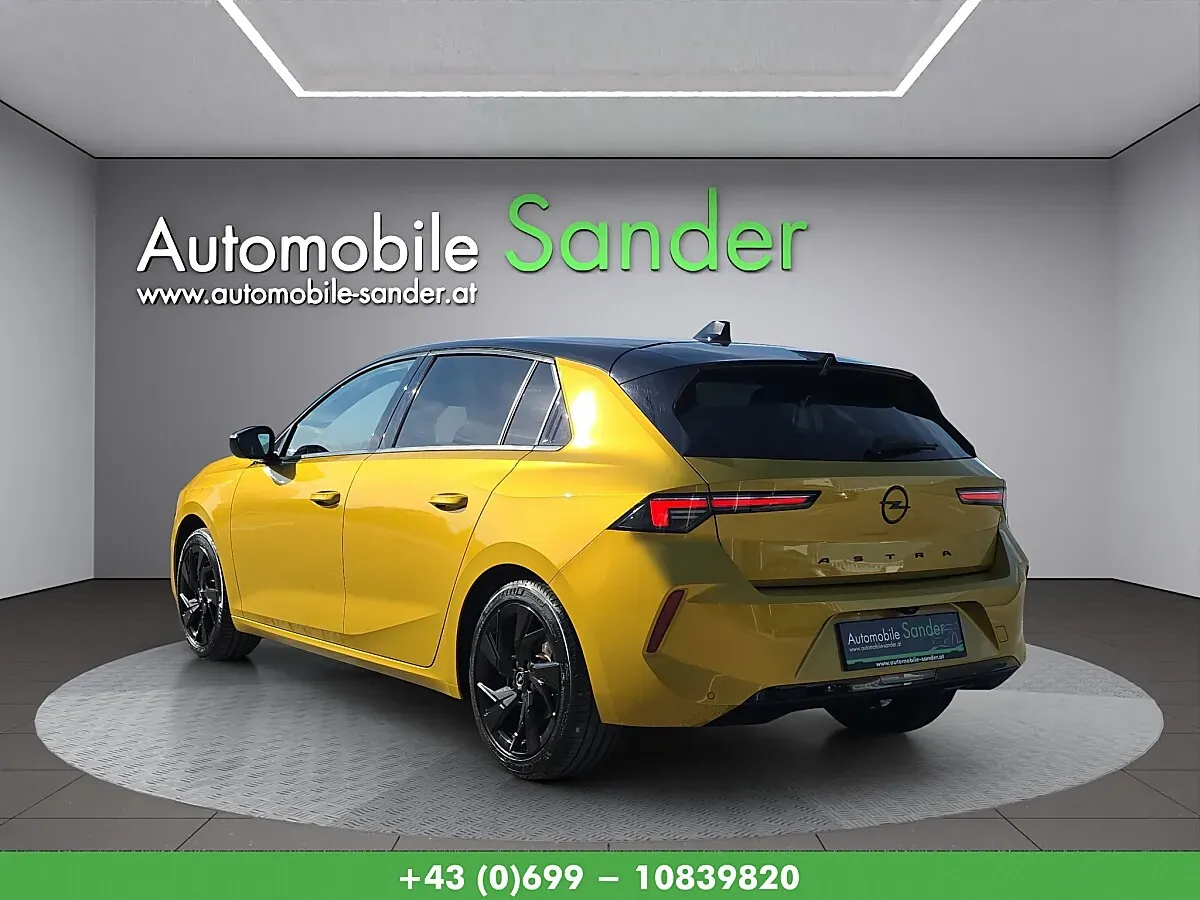 Opel Astra 2023 photo 3