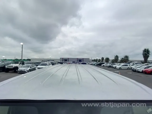 Toyota Hiace Van 2013 photo 5