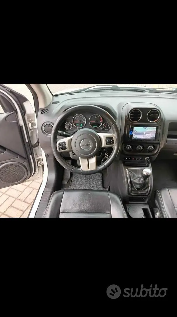Jeep Compass 2011 photo 4
