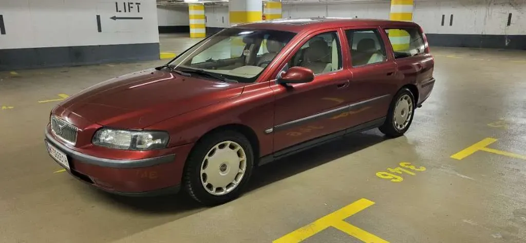 Volvo V70 2003 photo 2