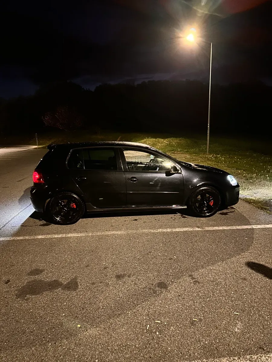 Volkswagen Golf 2006 photo 2