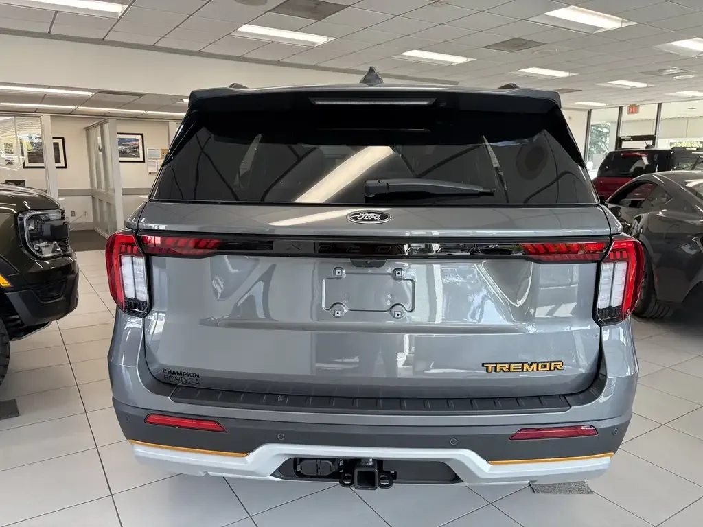 Ford Explorer 2026 photo 5