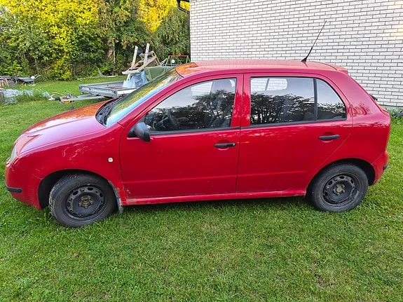 Skoda Fabia 2004 photo 4