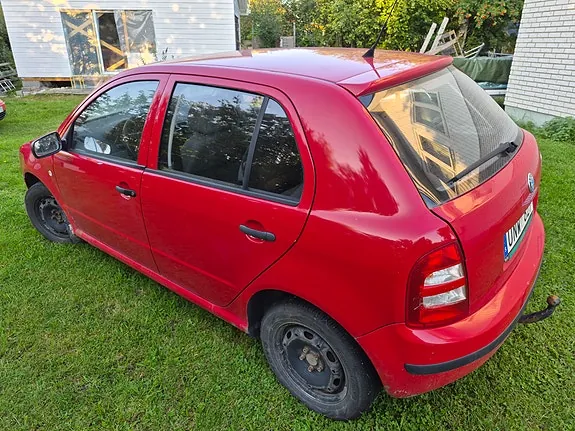 Skoda Fabia 2004 photo 5