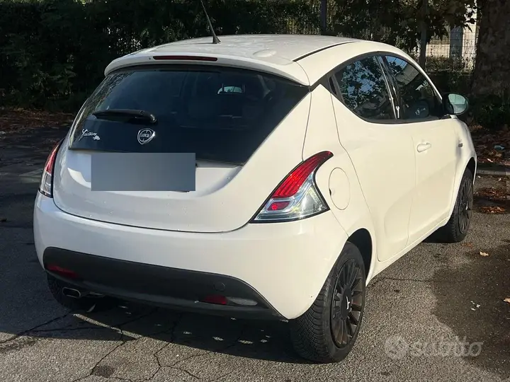 Lancia Ypsilon 2016 photo 4