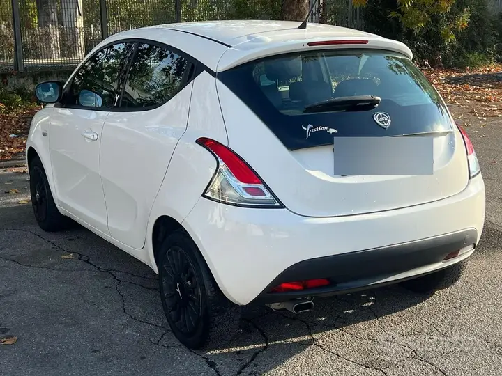 Lancia Ypsilon 2016 photo 3