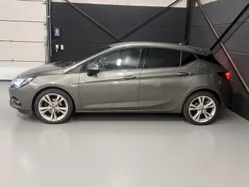 Opel Astra 2020 photo 2