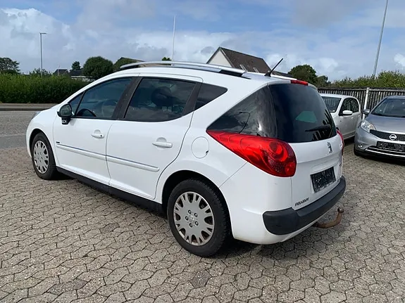 Peugeot 207 2008 photo 4