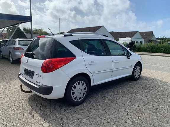 Peugeot 207 2008 photo 3