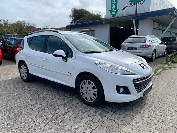 Peugeot 207 2008 photo 2