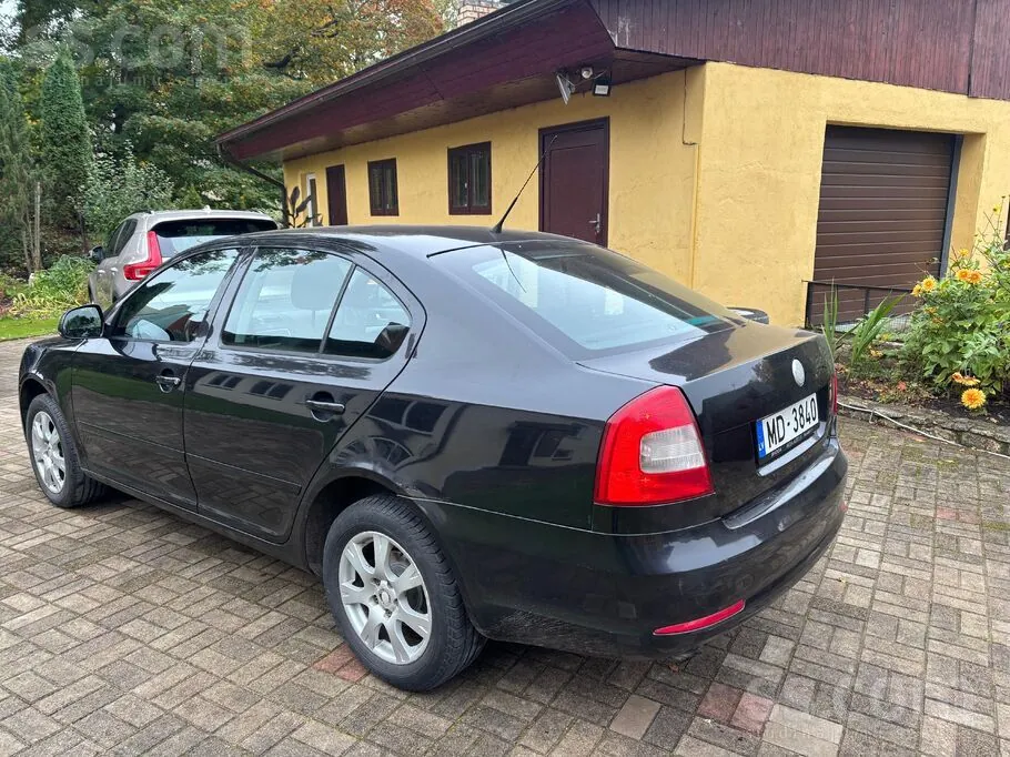 Skoda Octavia 2010 photo 4