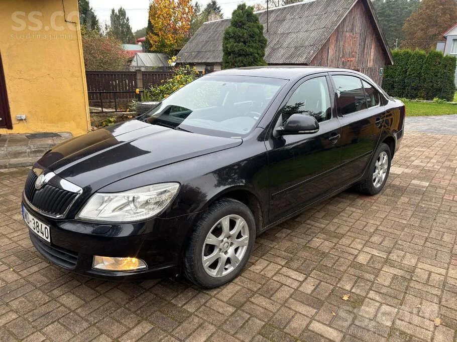 Skoda Octavia 2010 photo 2