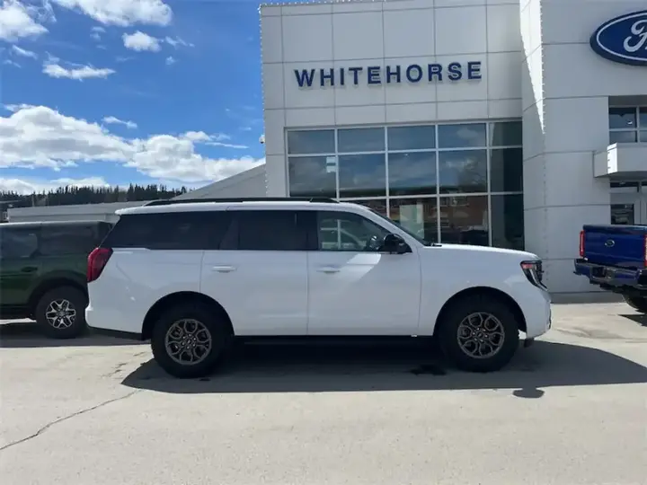 Ford Expedition 2026 photo 2