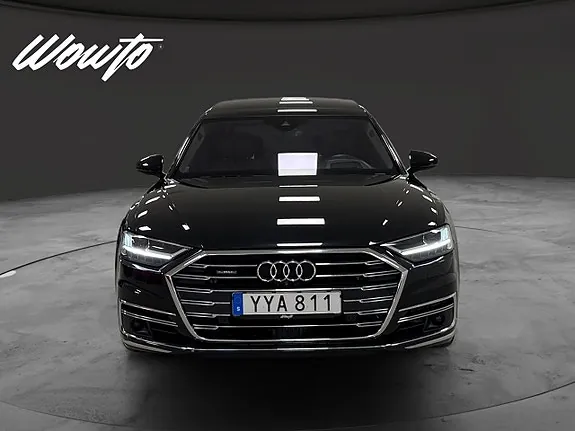 Audi A8 2018 photo 2
