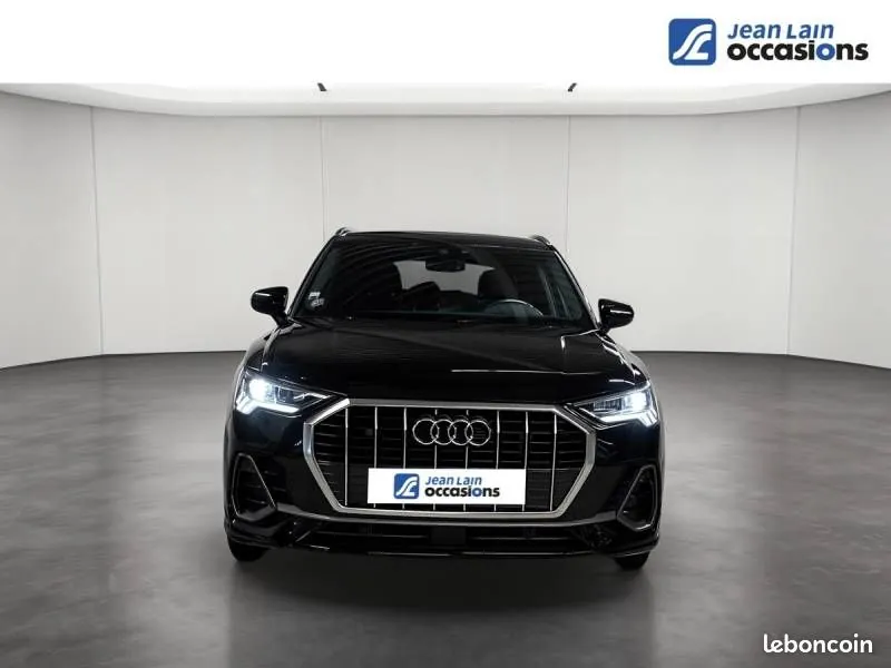 Audi Q3 2023 photo 2