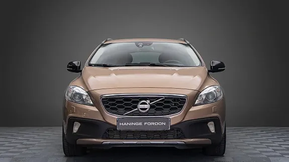Volvo V40 Cross Country 2013 photo 2