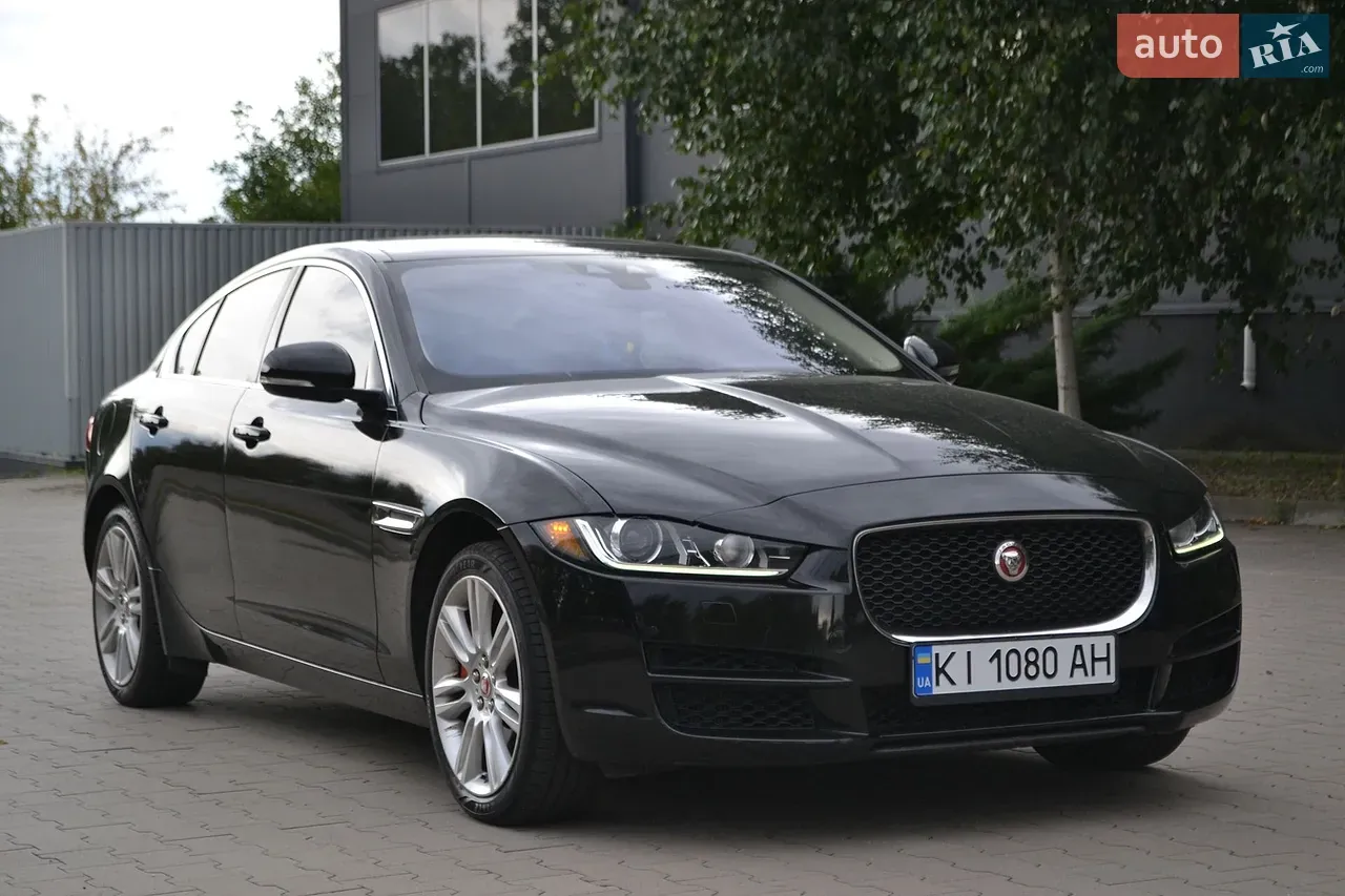 Jaguar Xe 2018 photo 3