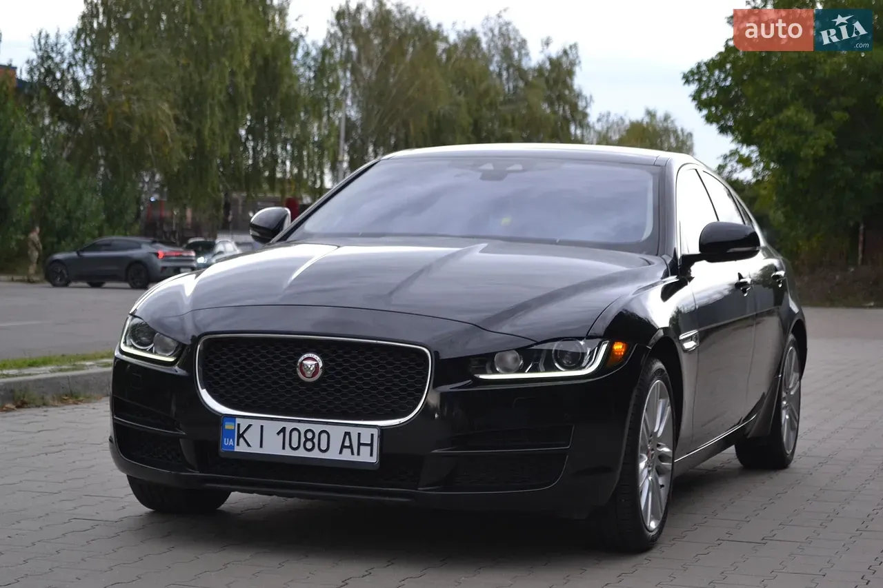 Jaguar Xe