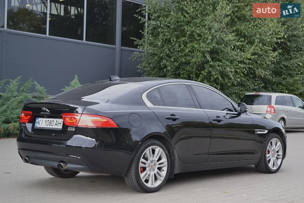 Jaguar Xe 2018 photo 5