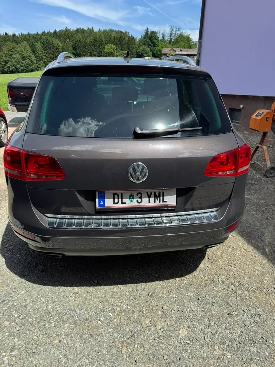 Volkswagen Touareg 2012 photo 3