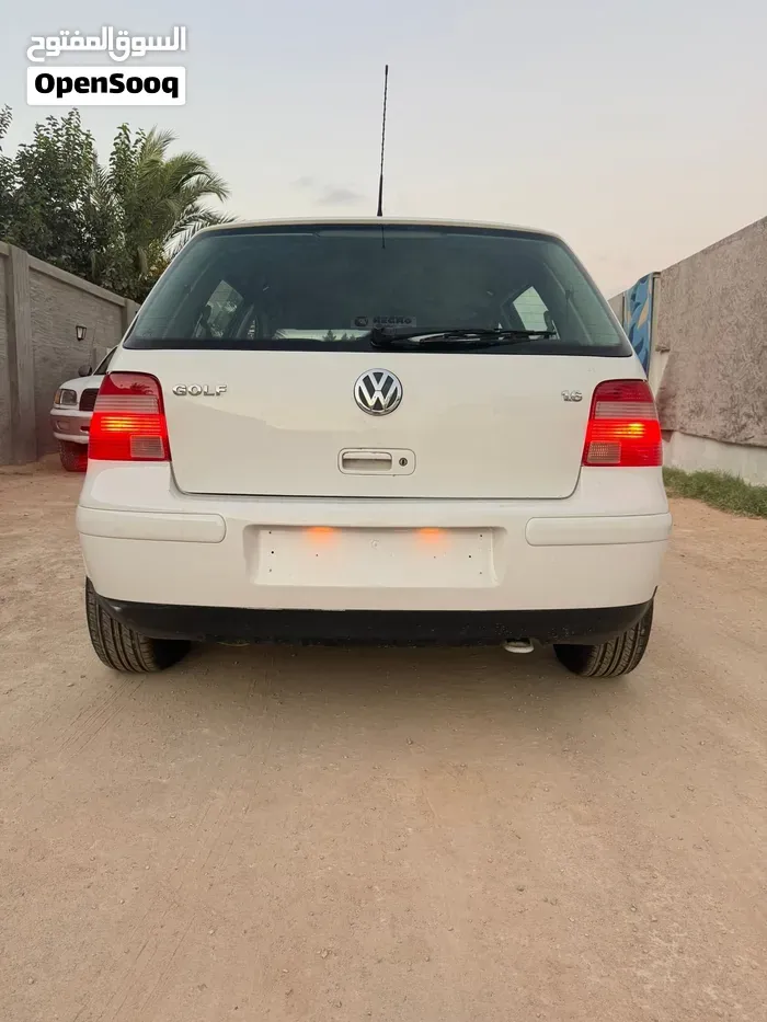 Volkswagen Golf 2000 photo 2