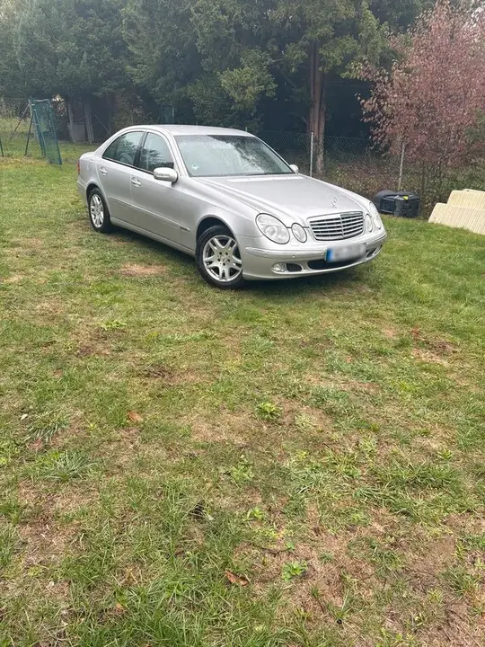 Mercedes-Benz E 270