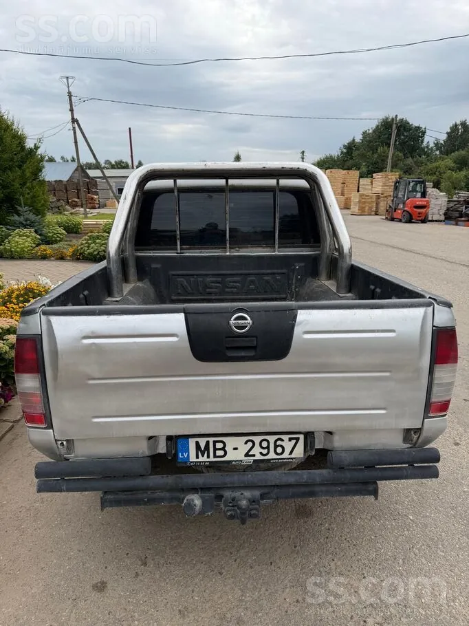 Nissan Navara 2003 photo 3