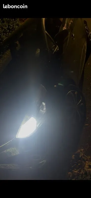 Renault Clio 2015 photo 2