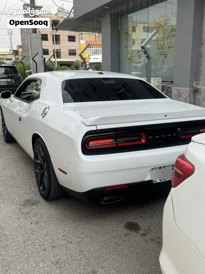 Dodge Challenger 2022 photo 2