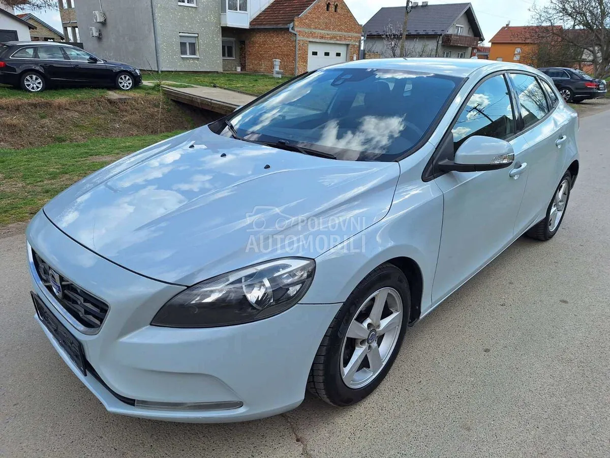 Volvo V40 2013 photo 3