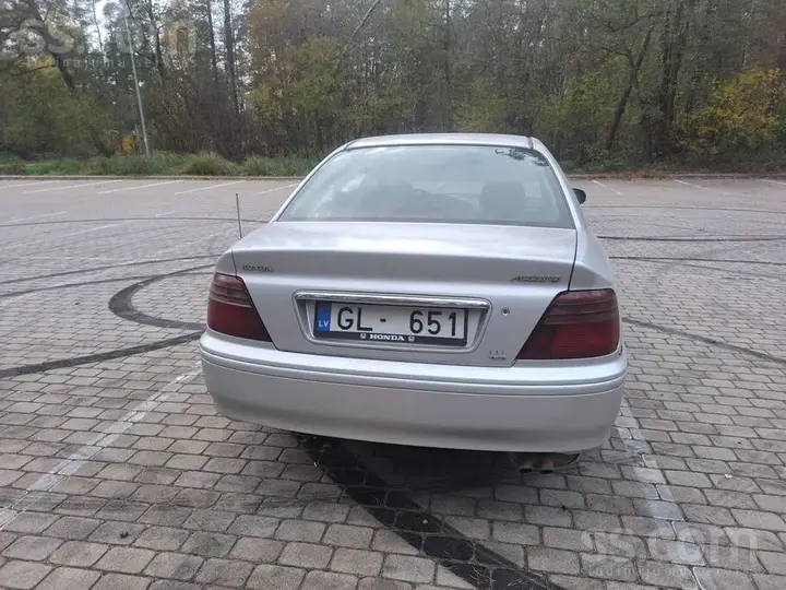 Honda Accord 1999 photo 4