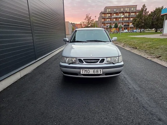 Saab 9-3 2002 photo 2