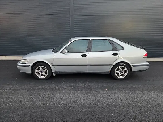 Saab 9-3 2002 photo 3