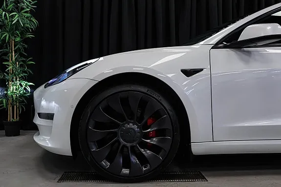 Tesla Model 3 2021 photo 4