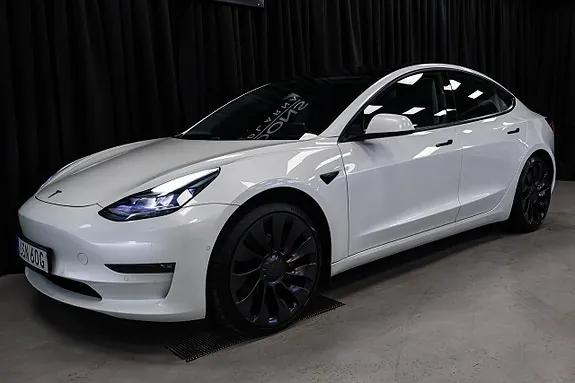 Tesla Model 3 2021 photo 3