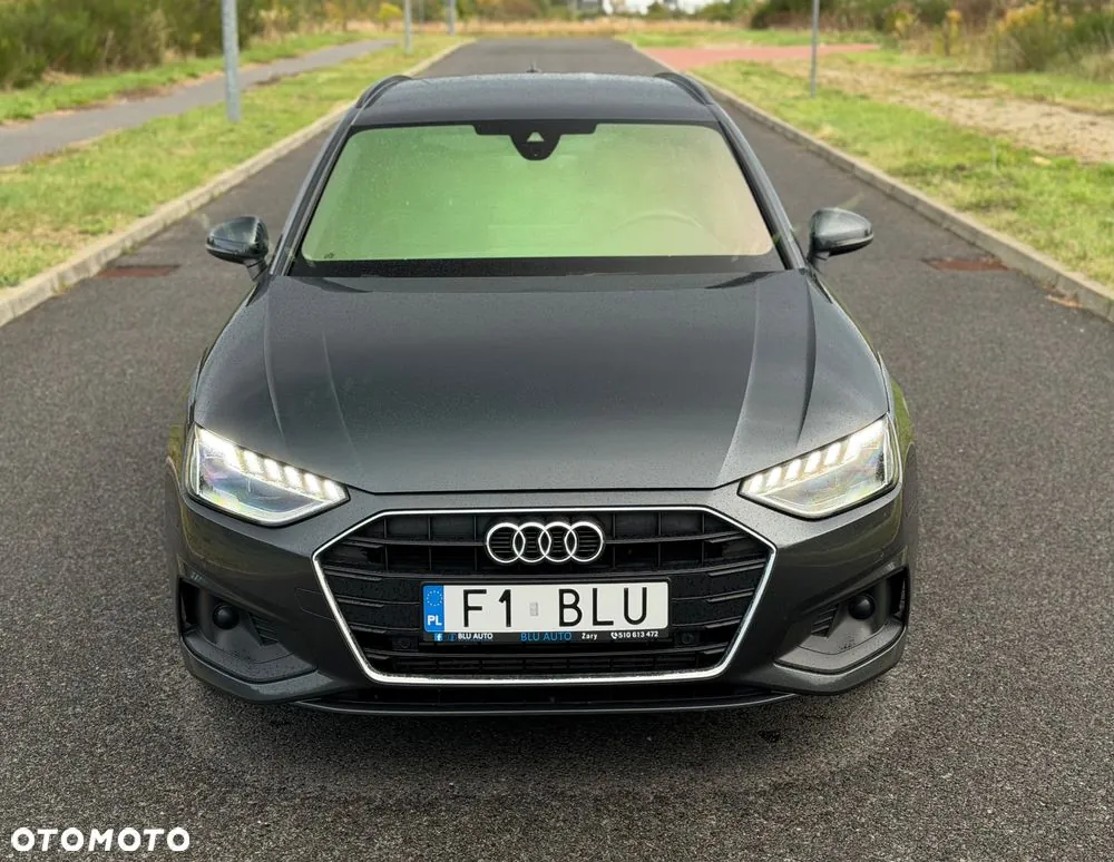 Audi A4 2022 photo 2